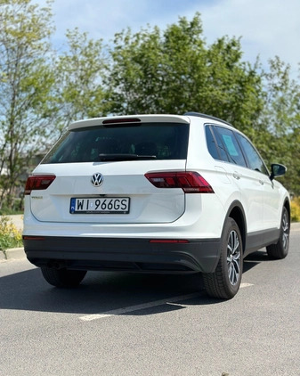 Volkswagen Tiguan cena 93000 przebieg: 129418, rok produkcji 2017 z Piaseczno małe 106